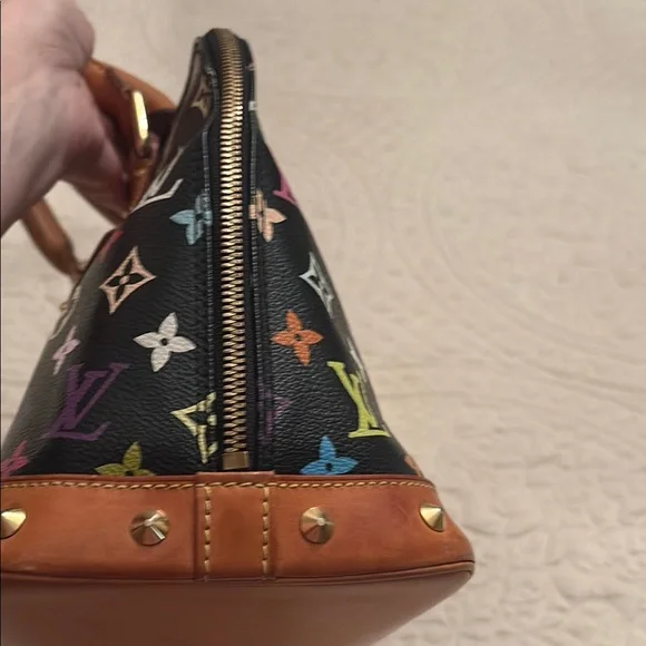 Louis Vuitton Black and Brown Satchel with Iconic Monogram - Picture 4 of 16